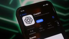 OpenAI, ChatGPT uygulamasını Apple CarPlay için kullanıma sundu
