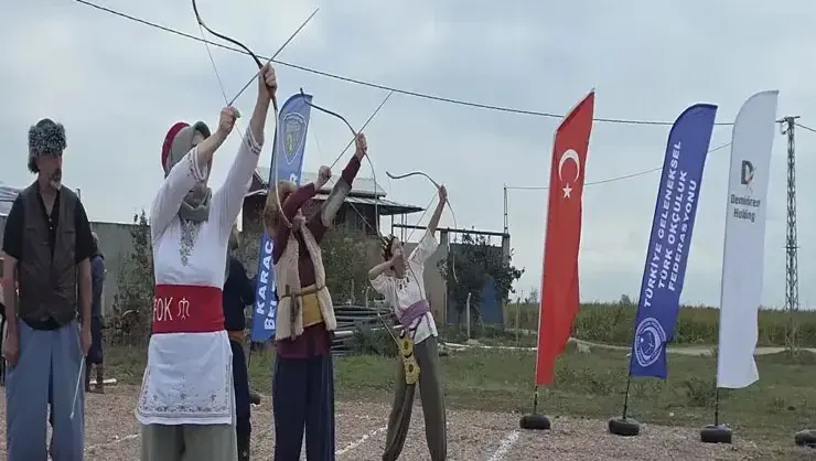 Geleneksel Türk Okçuluk Türkiye Şampiyonası Heyecanı İkinci Gününde De Sürüyor