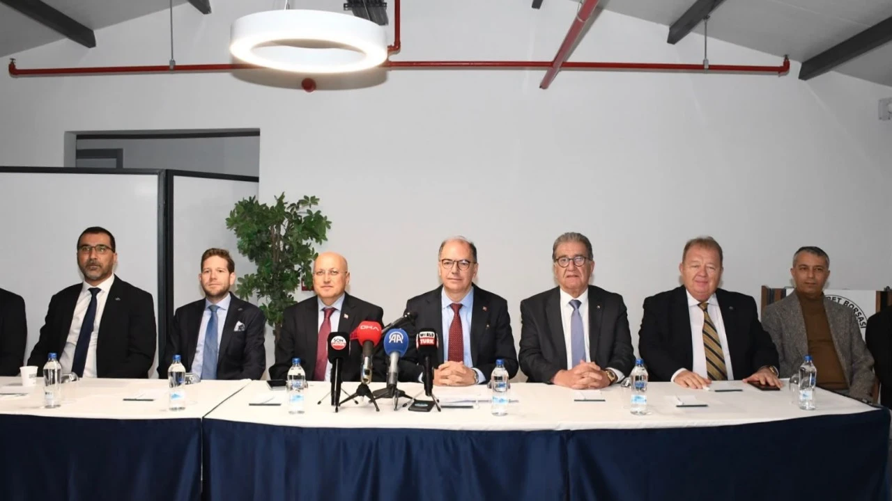 Ege Bölgesi'nde 247 Bin Ton Kütlü Pamuk Rekoltesi Bekleniyor