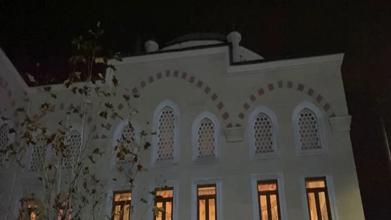 Namaz kılmak için gittiği camide ölü bulundu