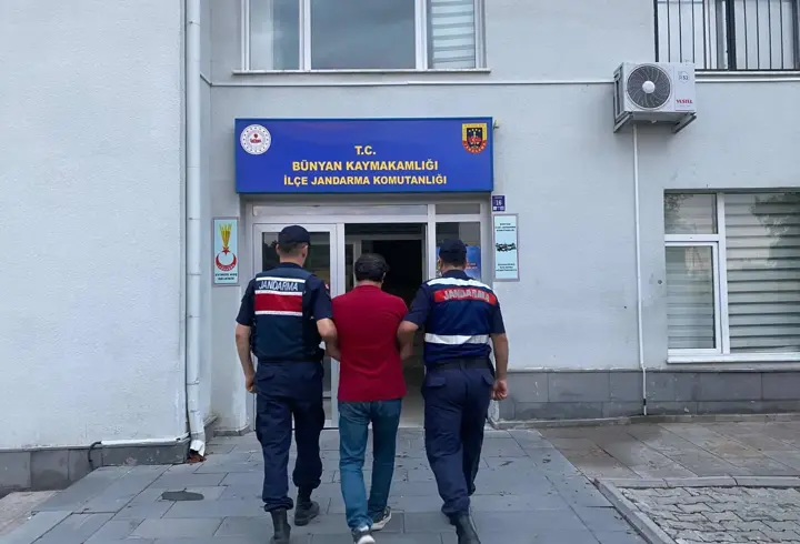 Kayseri'de 6 yıl 5 ay hapisle aranan firari hükümlü yakalandı