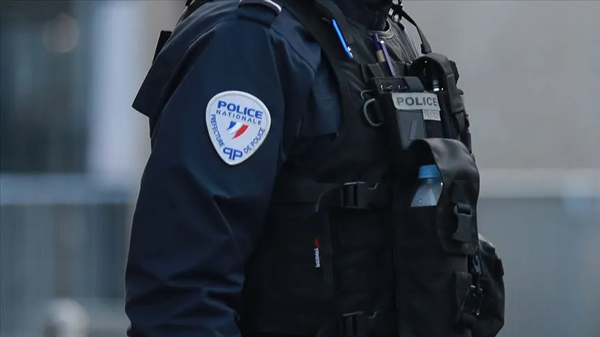Fransa'da camide Kur'an-ı Kerim yakan kişi yakalandı