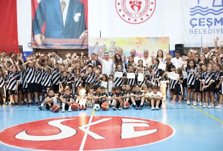 Çeşme'de Yaz Spor Okulu'nda sertifika coşkusu