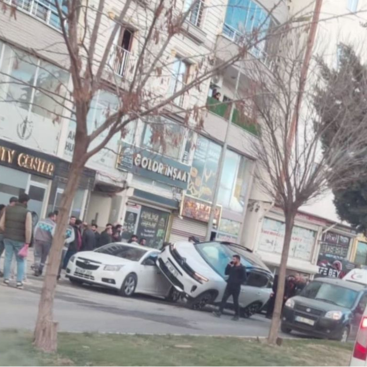 Dehşet kaza! Kadın öğretmene çarptı!