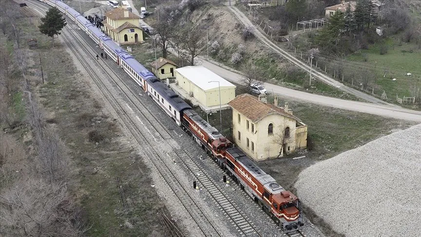 Turistik Karaelmas Treni sonbahar seferlerine başlıyor