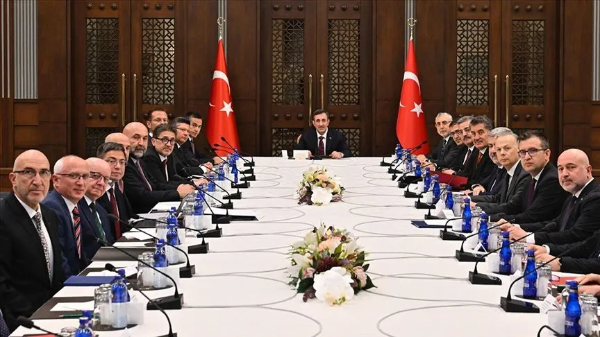 Cumhurbaşkanı Yardımcısı Yılmaz, metal sektörü temsilcileriyle görüştü