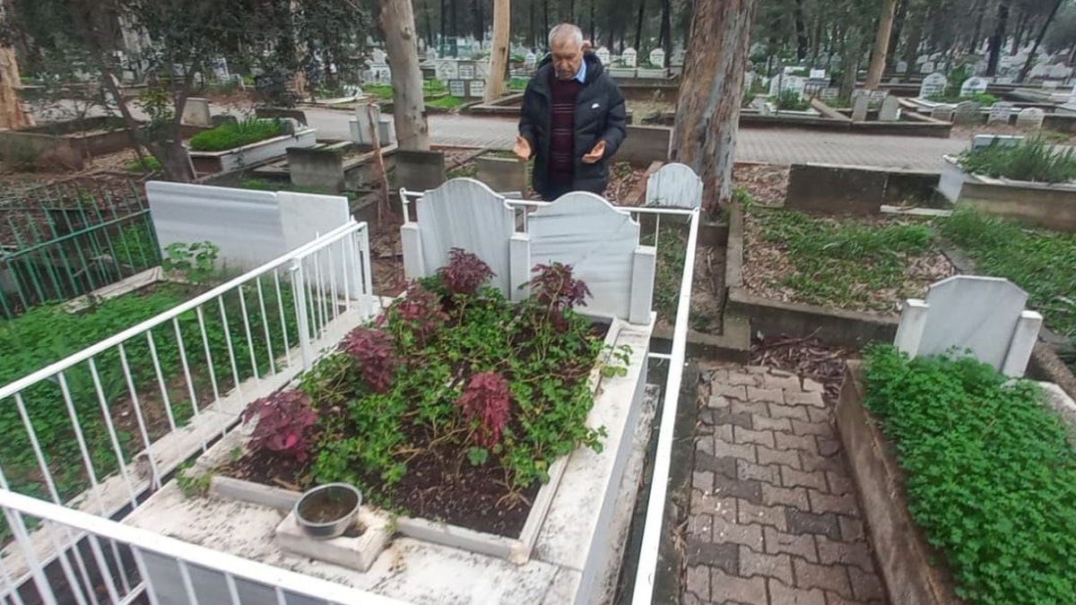 Tahliye olan Zeydan Karalar'dan mezarlık ziyareti