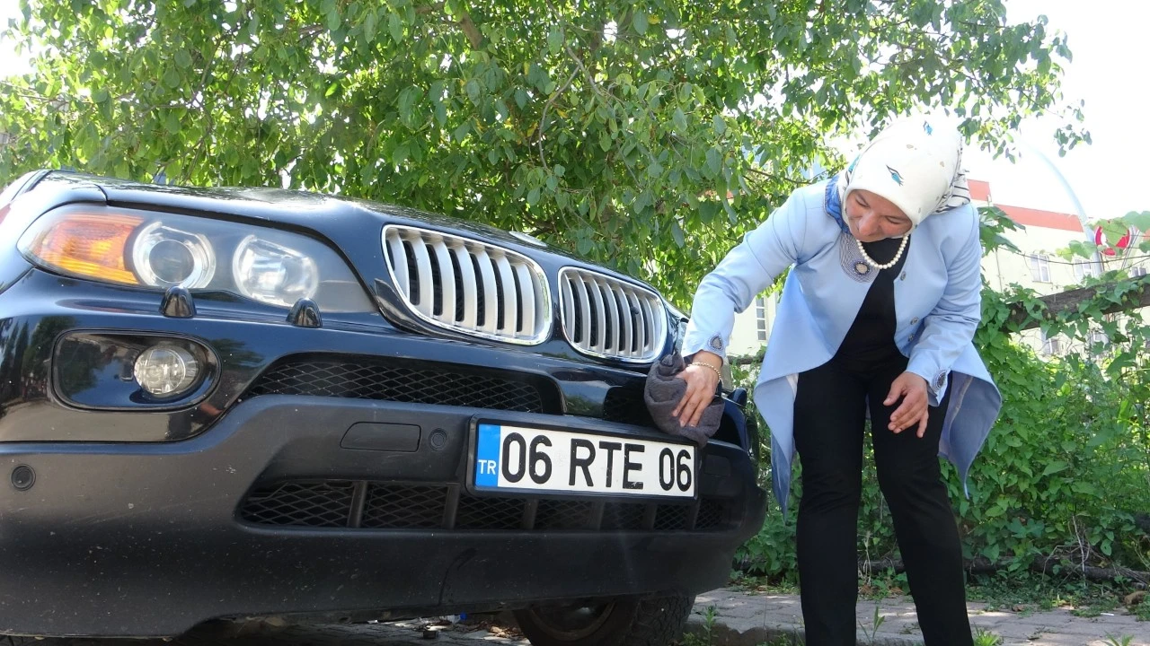 Bu plaka görenleri şaşırtıyor: 06 RTE 06 Giresun'da ilgi odağı oldu