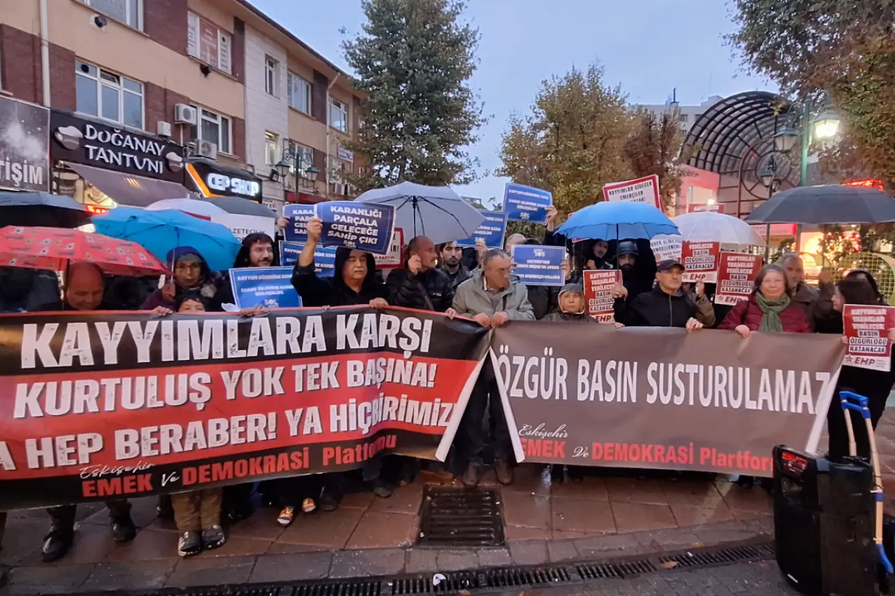 Eskişehir Emek Ve Demokrasi Platformu: Özgür Basın Susturulamaz, Halkın Sesi Kısılamaz