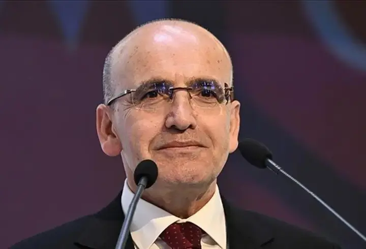 Bakan Şimşek'ten yatırımcılara net mesaj: Türkiye savaş şokunu yönetebilir