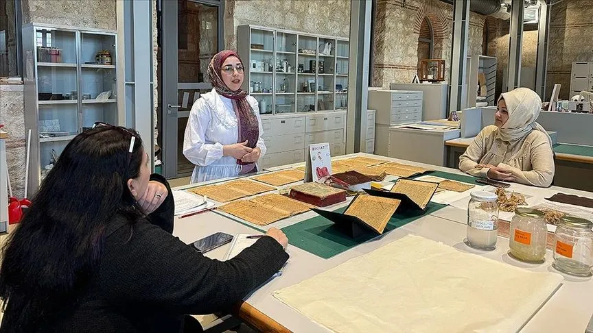 Rami Kütüphanesi'nde konservasyon teknikleri atölyesi düzenlendi