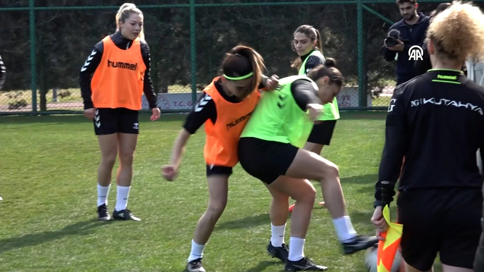 TFF, 8 Mart Dünya Kadınlar Günü'nde "empati gösteri maçı" düzenledi