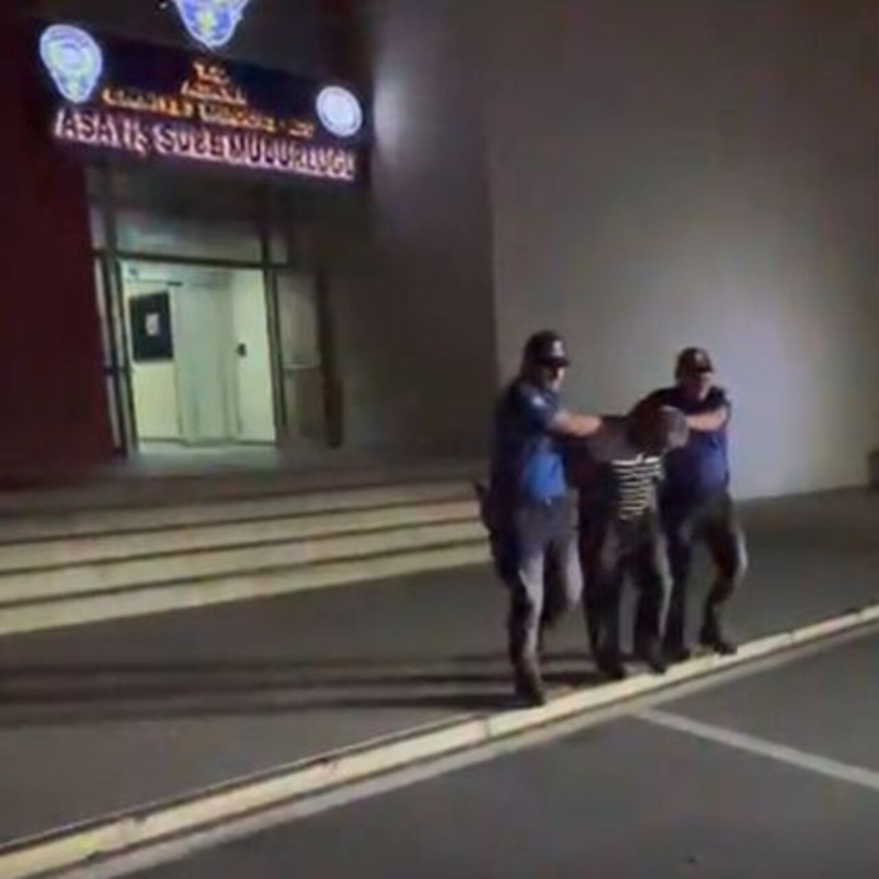 Çocuğa cinsel istismardan 32 yıl hapsi vardı! Sapık yakalandı!
