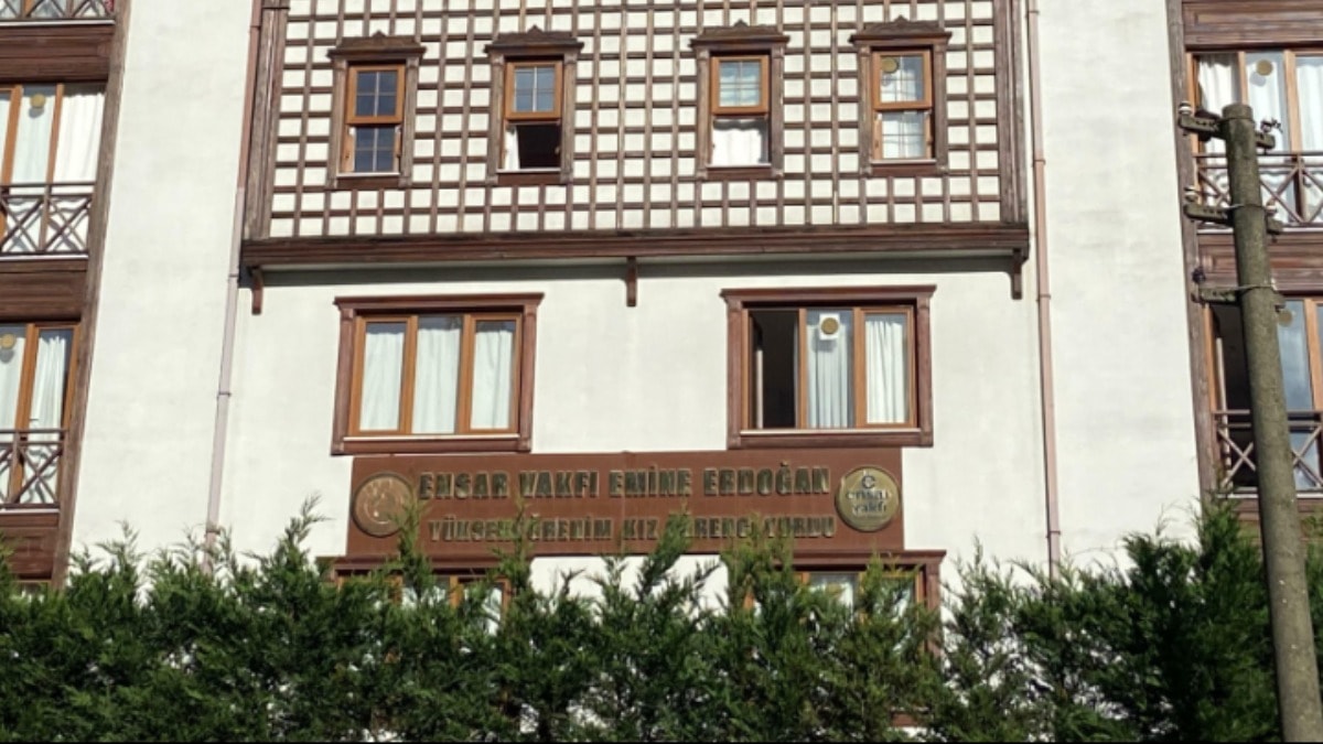 Ensar Vakfı yurdunda kalan öğrenciler hastaneye kaldırıldı