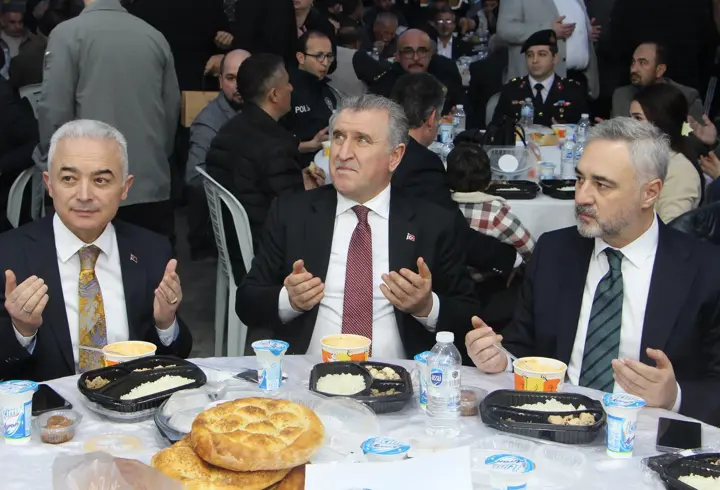 Bakan Bak: Hep beraber güçlü Türkiye'yi kalkındıracağız