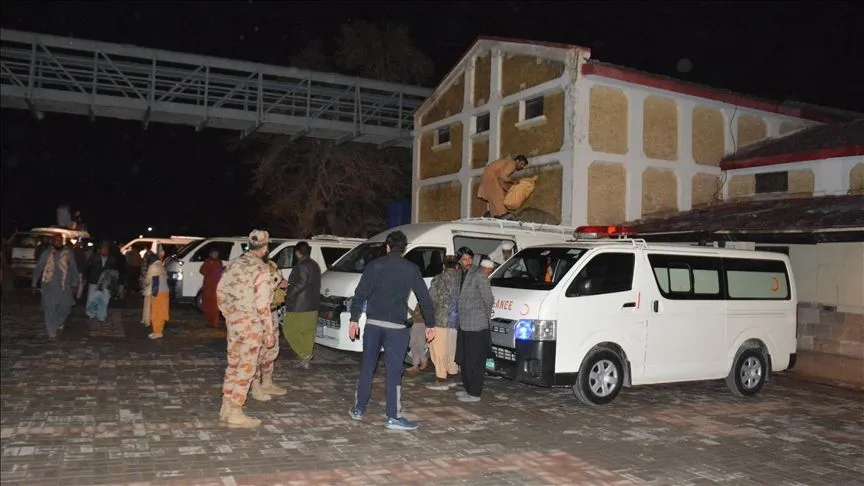 Pakistan'daki tren saldırısını üstlenen BLA, 20 yılı aşkın süredir terör eylemleriyle sivilleri hedef alıyor
