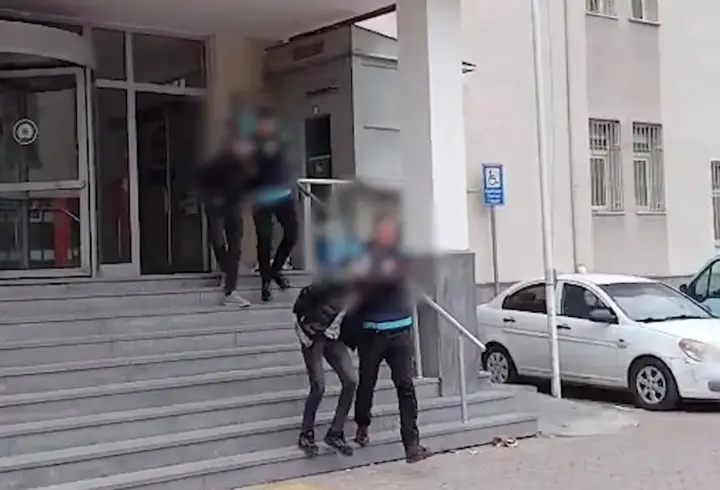 Kayseri'de silahla tehdit suçundan 2 kişi tutuklandı