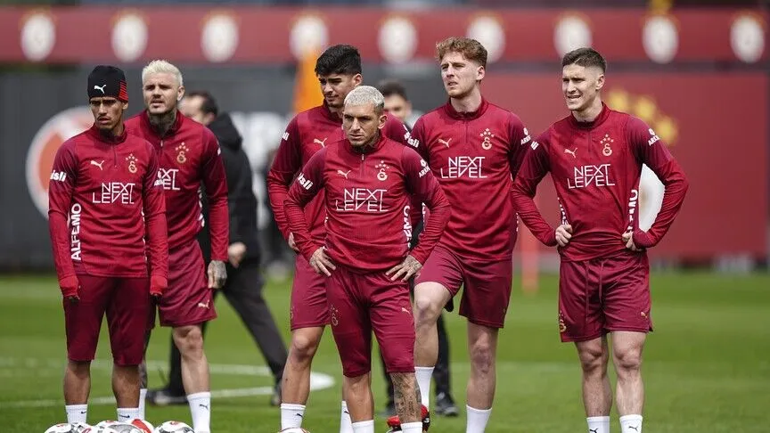 Galatasaray'ın Gençlerbirliği maçı kamp kadrosu açıklandı