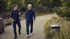 Tim Cook Apple'daki CEO'luk görevini bırakıyor, yerine John Ternus geliyor