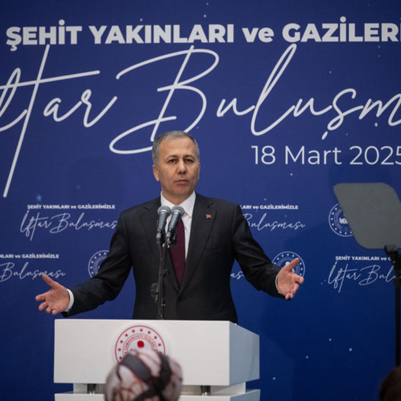 Bakan Yerlikaya şehit yakınları ile iftarda bir araya geldi
