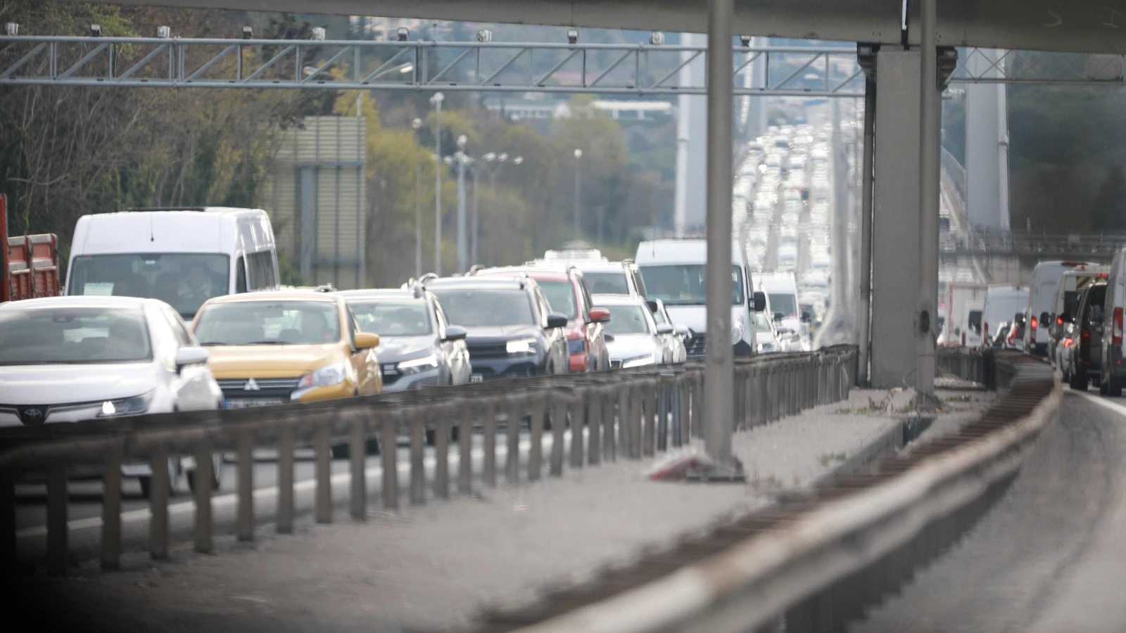 İstanbullular dikkat! Bu yollar yarın sabah 05:45'te trafiğe kapanacak