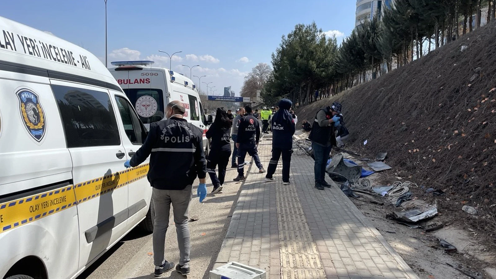 Gaziantep'te otomobil, minibüse çarptı: 1 ölü, 3 yaralı