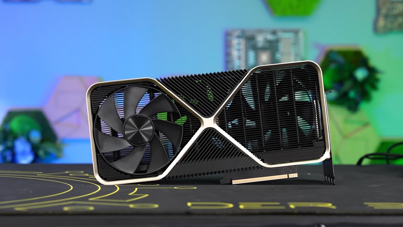 Nvidia'nın gizli canavarı: Titan Ada prototipi ortaya çıktı