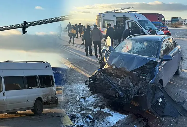 Öğrenci servisi ile otomobil çarpıştı: 9 yaralı