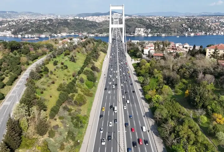 Fatih Sultan Mehmet Köprüsü'nde bayram dönüşü yoğunluğu başladı