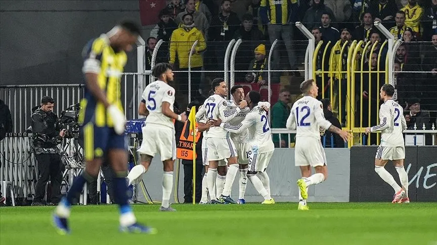 Fenerbahçe, UEFA Avrupa Ligi'nde Aston Villa'ya 1-0 mağlup oldu