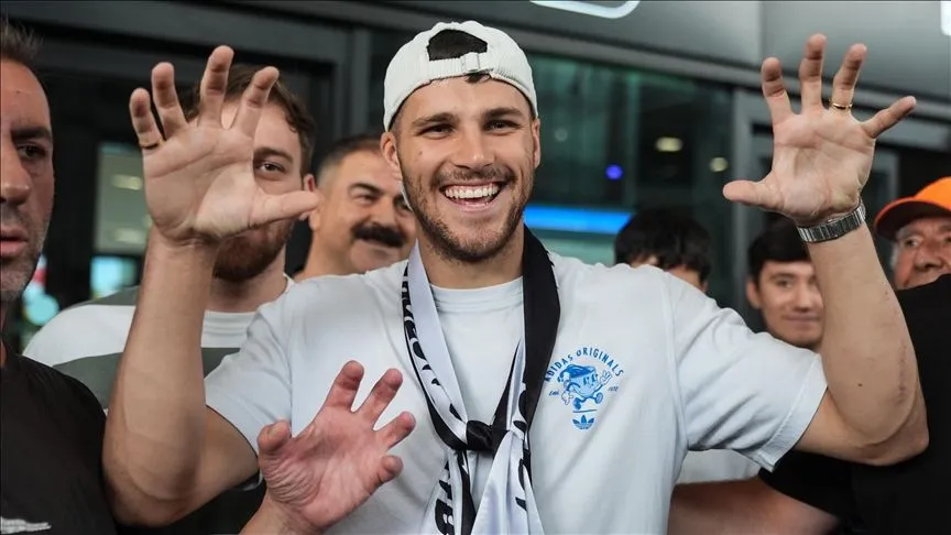 Beşiktaş'ın transfer görüşmesi yaptığı David Jurasek, İstanbul'a geldi