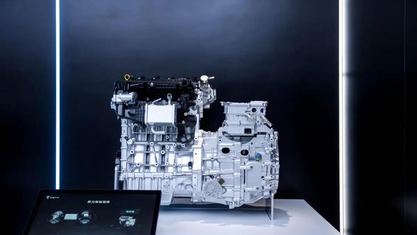 100 km’de tüketimi 3 litreyi geçmeyen yeni nesil hibrit motor