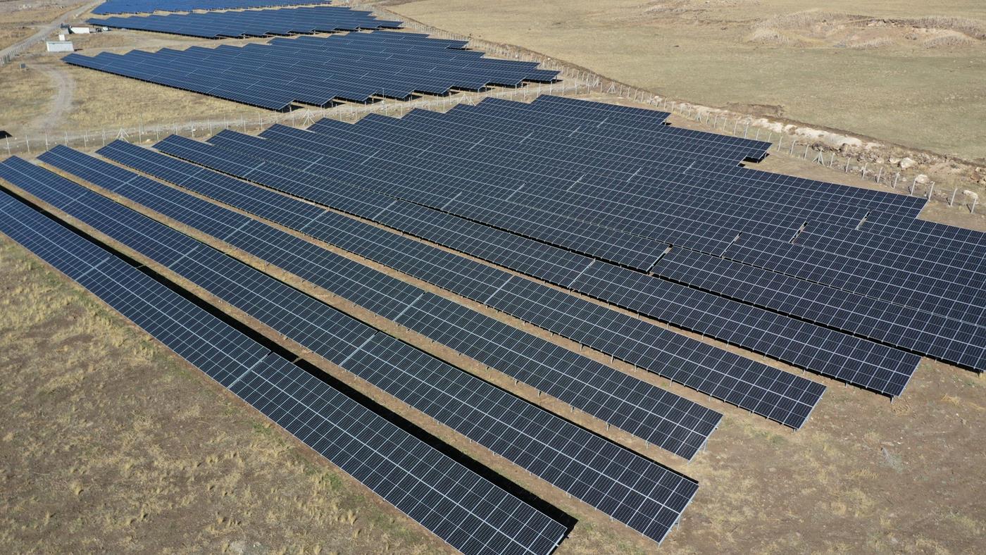 Türkiye’nin ilk yüzer GES’i dahil 8 projeyle 650 MW kapasite geliyor