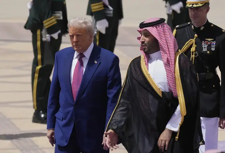 Trump’ın Orta Doğu turu başladı! Hedefi 1 trilyon dolar… Suudi Arabistan Kraliyet Divanı'nda görüşecekler
