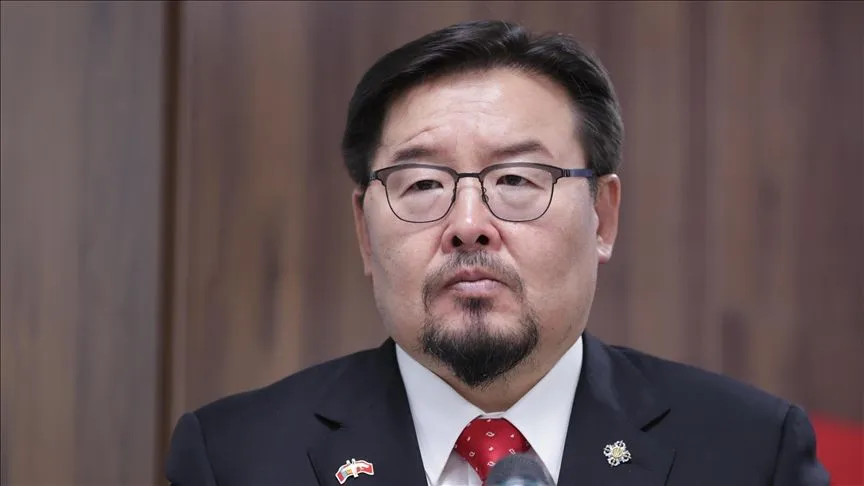 Moğolistan Başbakanı Zandanshatar Gombojav istifa etti