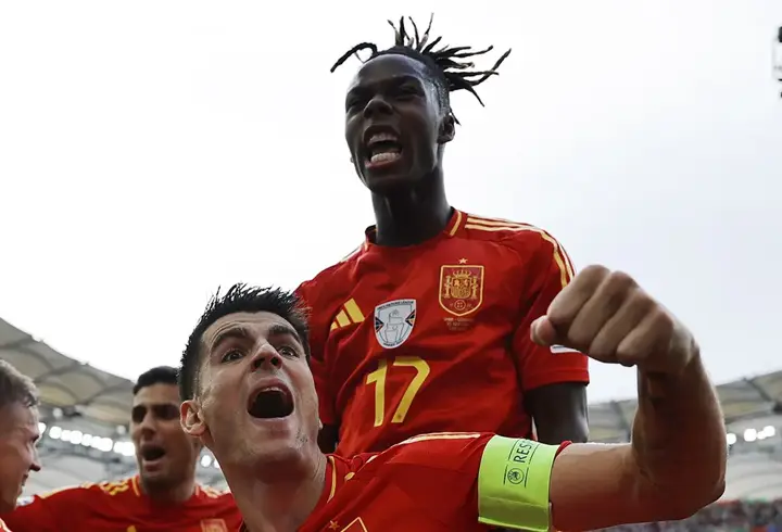 Avrupa'nın 2 büyük devi, Nico Williams için transfer yarışına girdi