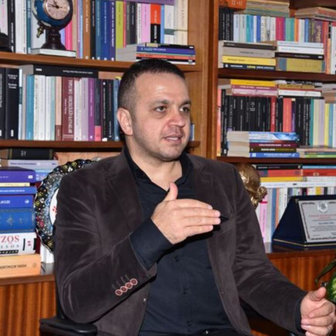 Yapay zekâ, şairlere şapka çıkarttı!