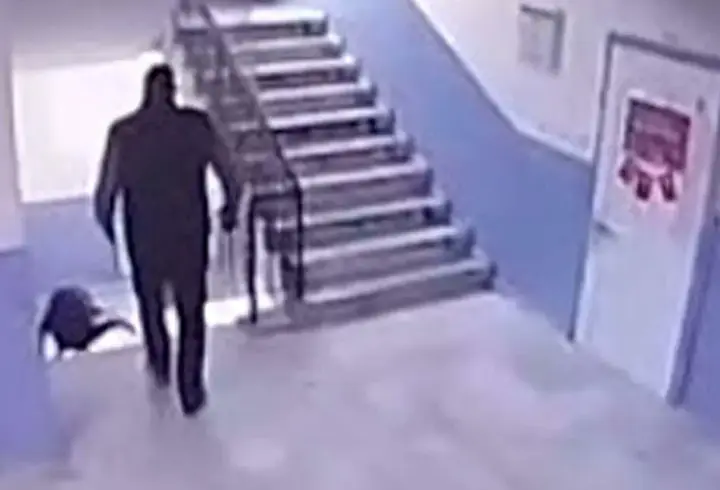 Otizmli öğrenciyi merdivenden yuvarlamıştı! O müdür için karar verildi