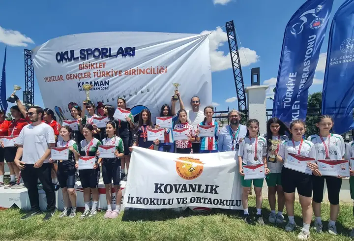 Köy okulunun kızları, bisiklette Türkiye 3'üncüsü 