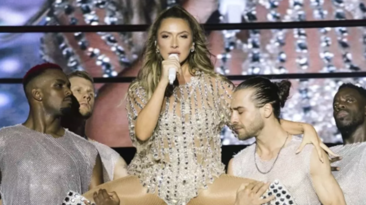 Gözaltına alınıp serbest bırakılan Hadise'den sahne kararı