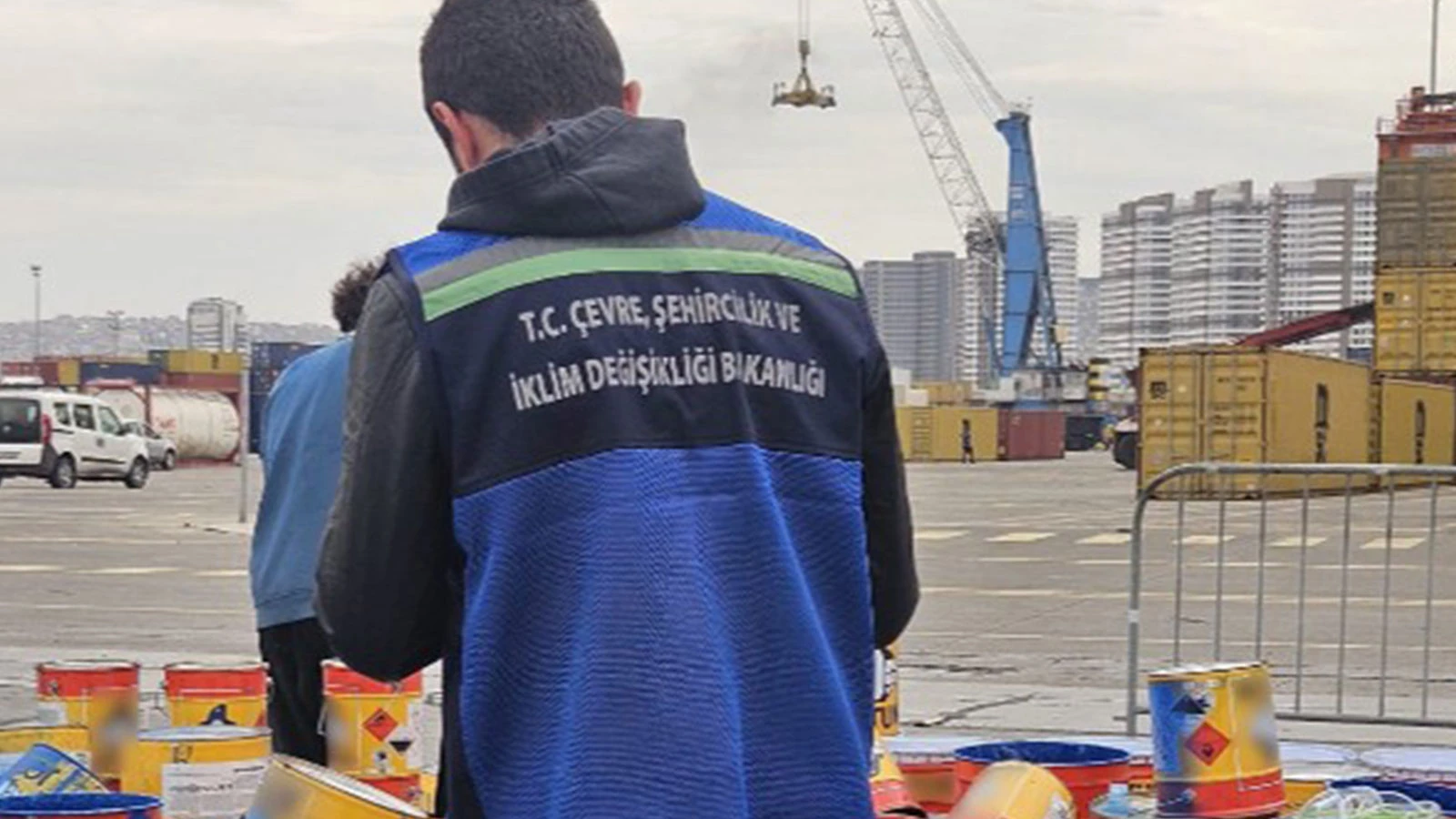İzmir Körfezi'ni kirleten firmaya 8.3 milyon lira ceza