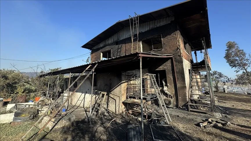 Alevlerin sardığı 400 hanelik mahalle cansiparane çalışmayla kurtuldu