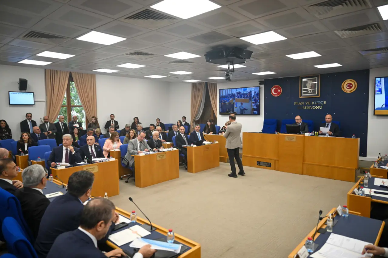 Fon teklifi Mecliste: “Hiçbir bilgimiz yok ama yetki vereceğiz”