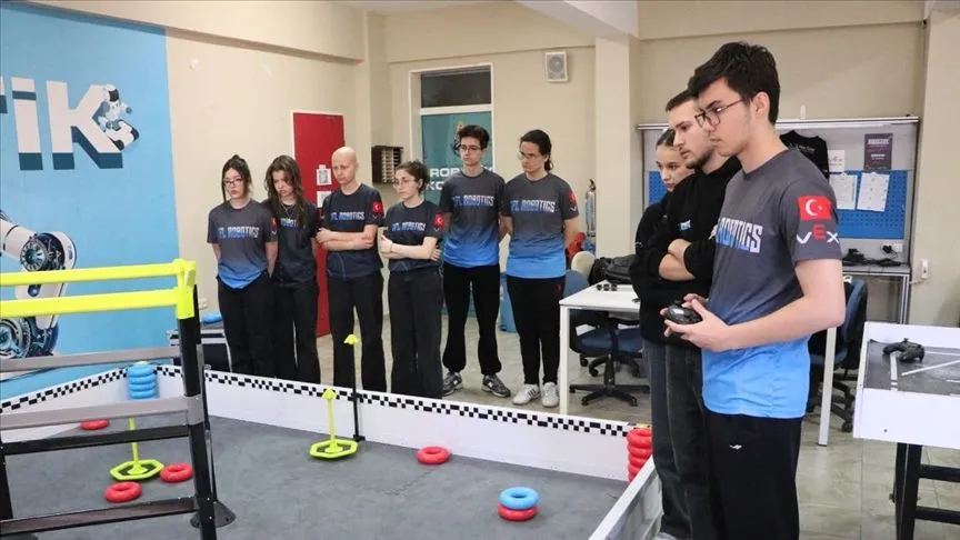 Tekirdağlı lise öğrencileri tasarladıkları robotla ABD'de Türkiye'yi temsil edecek