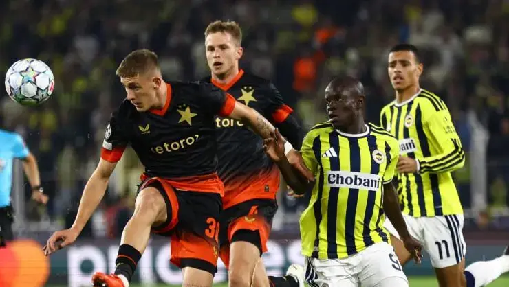 Fenerbahçe - Slavia Prag Maçında İlk Düdük Çaldı