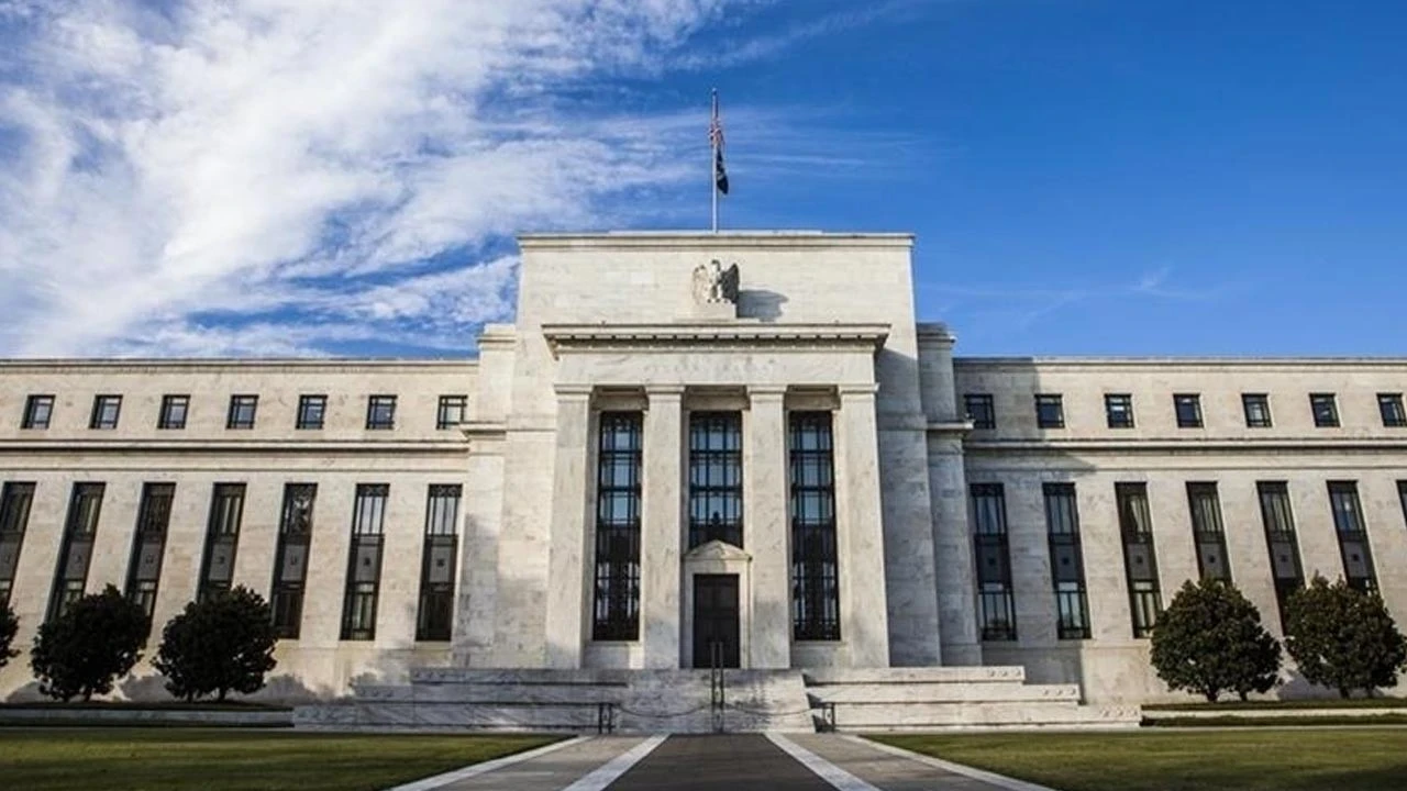 Fed tutanakları ortaya koydu: Faiz indirimi kararında görüş ayrılığı 