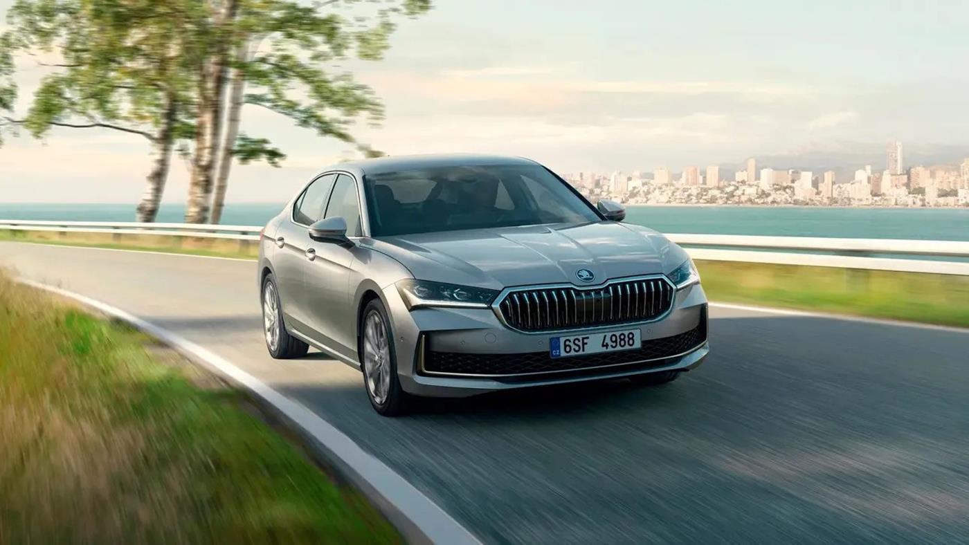 Skoda en güçlü hibrit modelini tanıttı: 272 beygirlik Superb