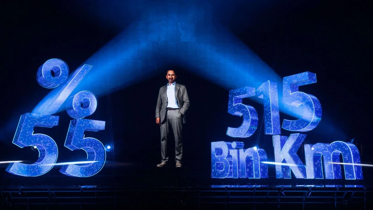 Türk Telekom’dan Türkiye’de bir ilk: 5G hologram basın toplantısı