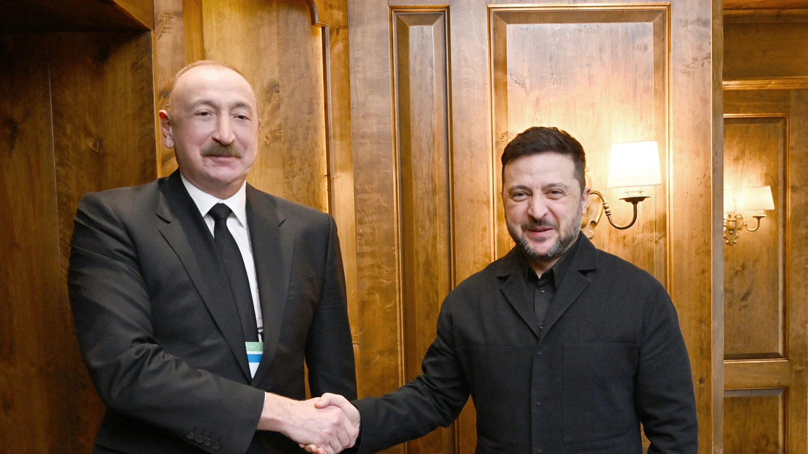 Azerbaycan Cumhurbaşkanı Aliyev ile Zelenski Münih'te görüştü