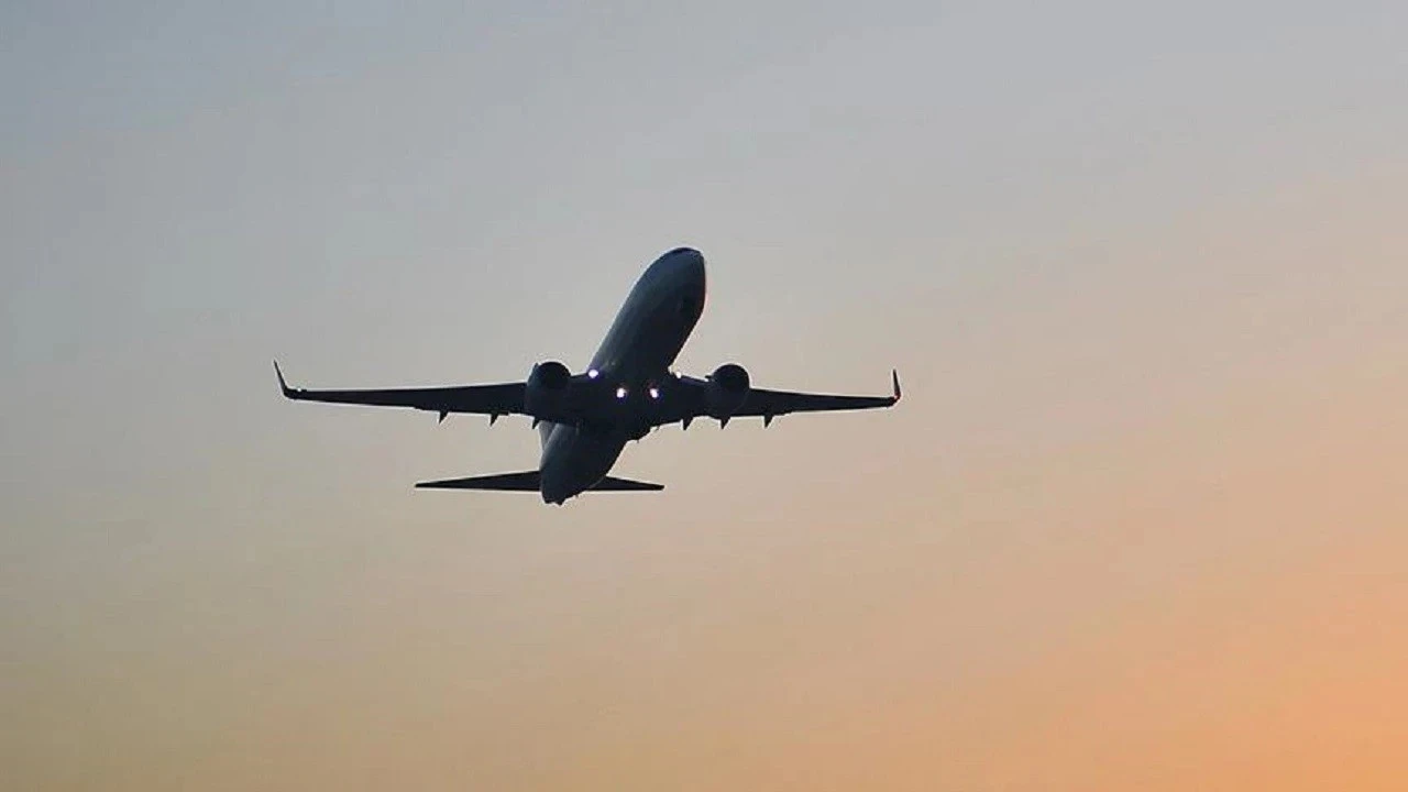 Yakıt krizi havacılığı vurdu: Binlerce uçuş iptal ediliyor